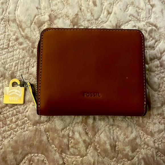 Fossil Handbags - NWTS! Fossil Logan zip wallet in saddle brown